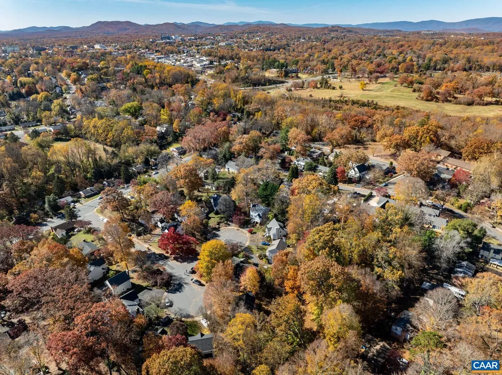 1018 Ashby Place Charlottesville VA 22901