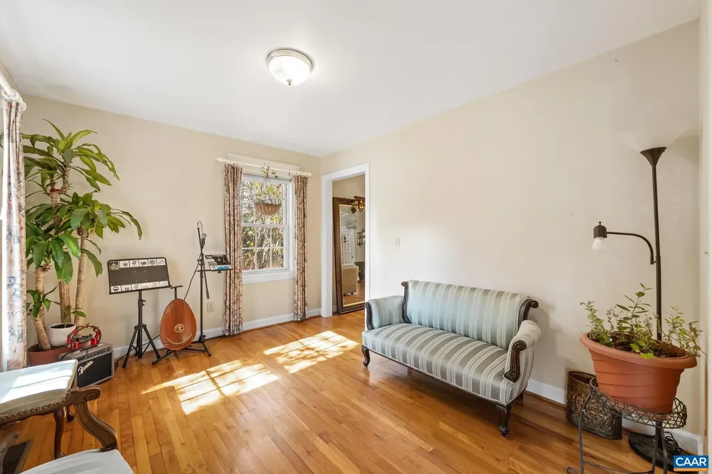 1018 Ashby Place Charlottesville VA 22901