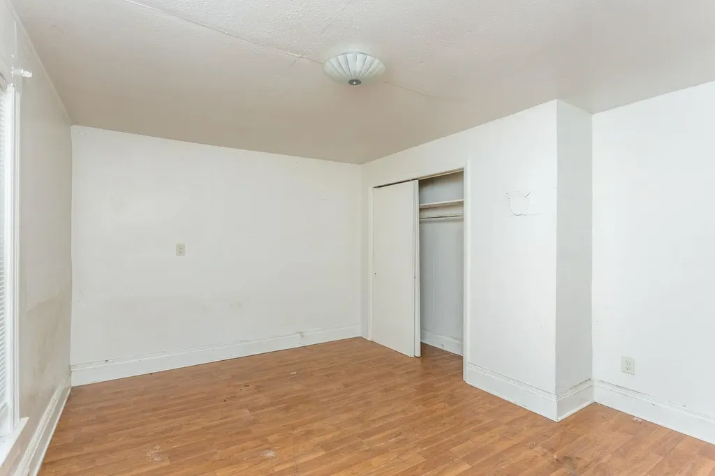 8 S Chestnut Avenue Craigsville VA 24430