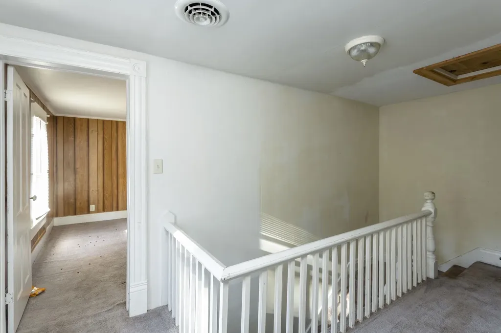 8 S Chestnut Avenue Craigsville VA 24430