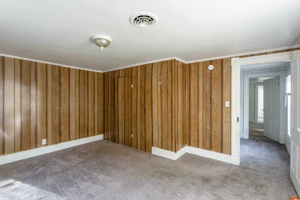 8 S Chestnut Avenue Craigsville VA 24430