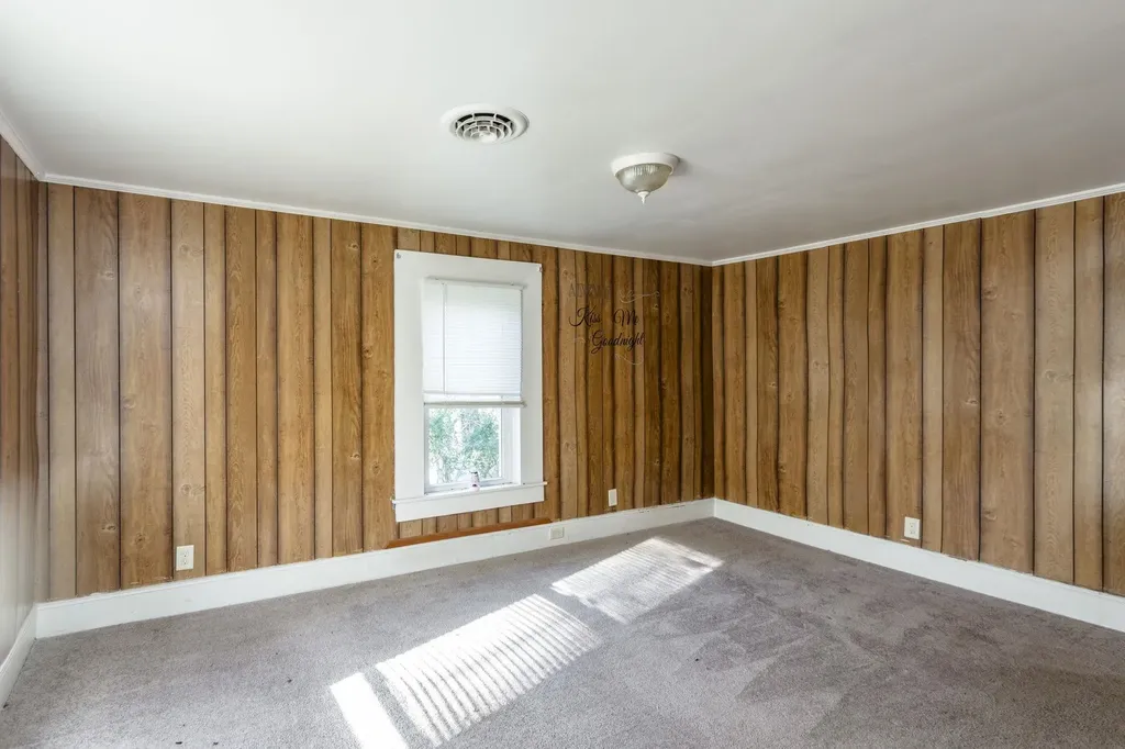 8 S Chestnut Avenue Craigsville VA 24430