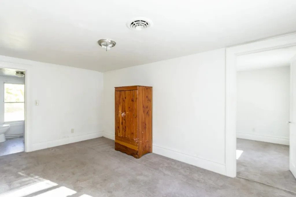 8 S Chestnut Avenue Craigsville VA 24430