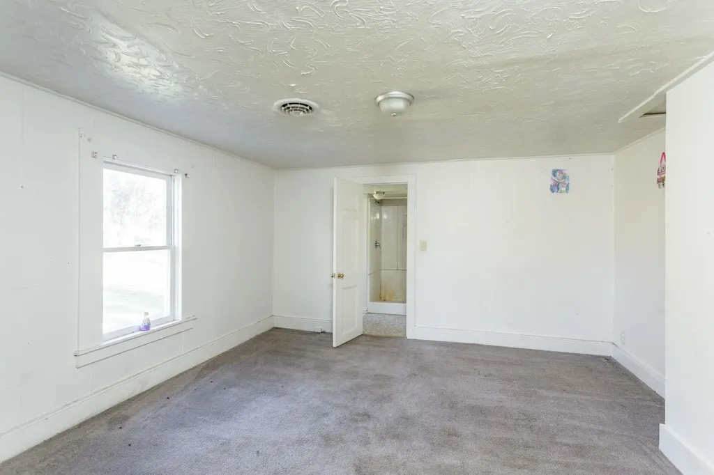 8 S Chestnut Avenue Craigsville VA 24430