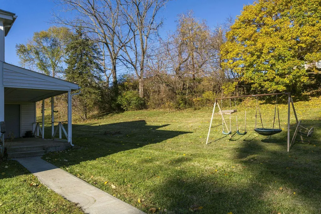 8 S Chestnut Avenue Craigsville VA 24430