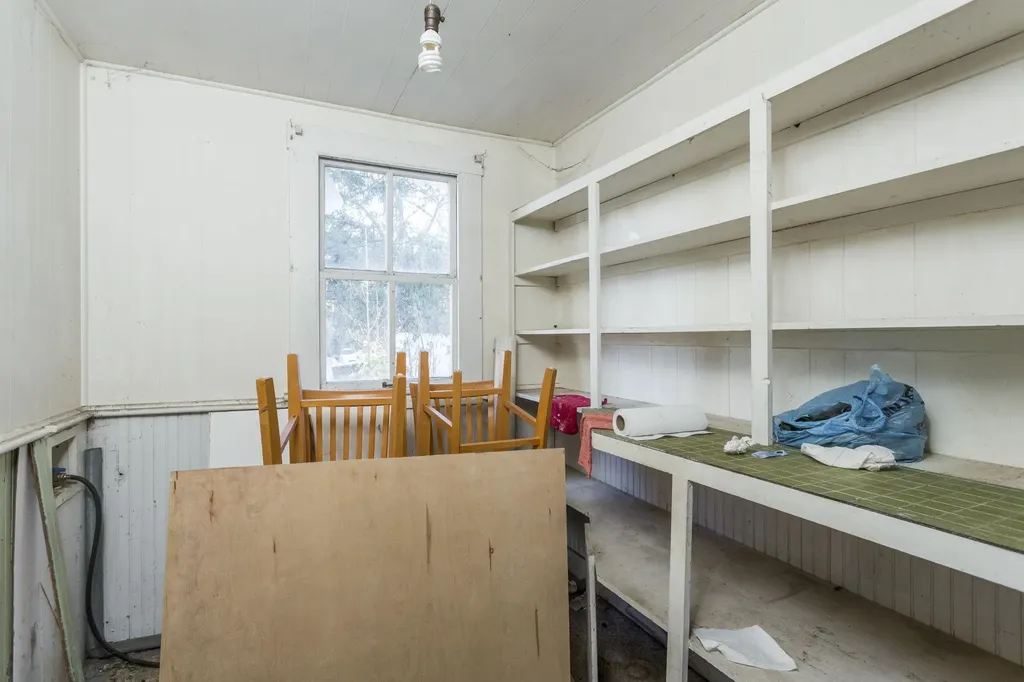 165 W Railroad Avenue Craigsville VA 24430