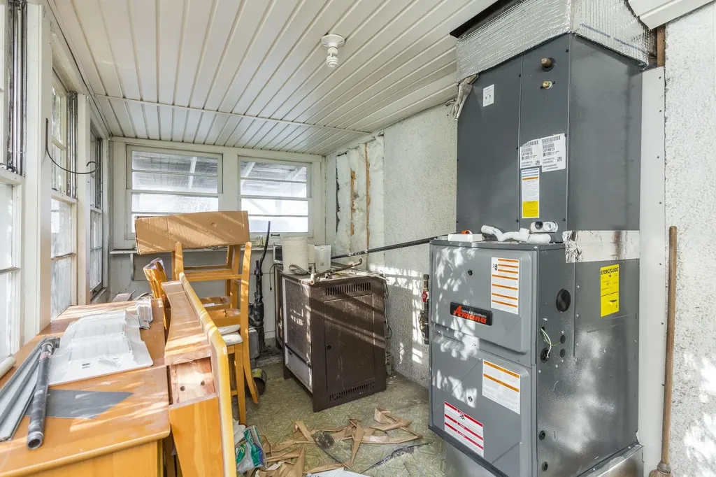 165 W Railroad Avenue Craigsville VA 24430