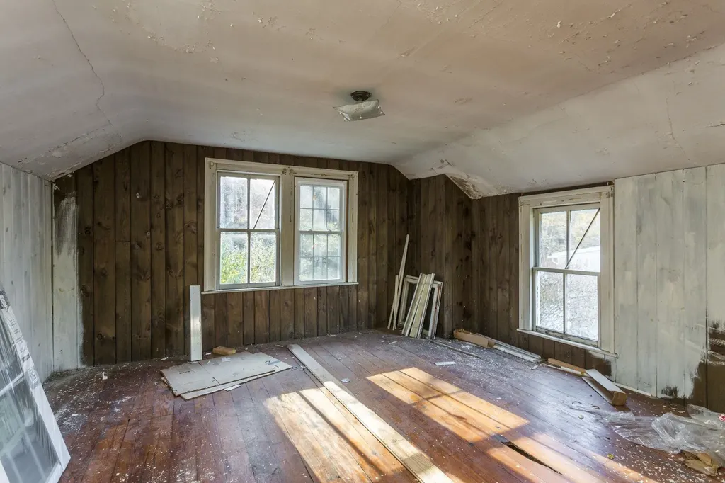 165 W Railroad Avenue Craigsville VA 24430