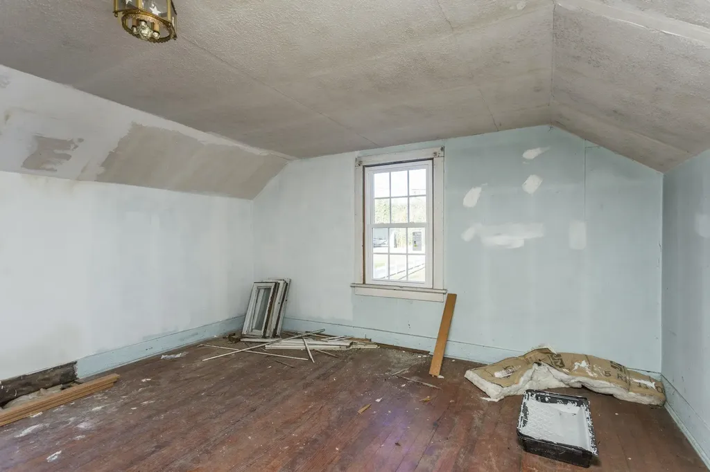 165 W Railroad Avenue Craigsville VA 24430