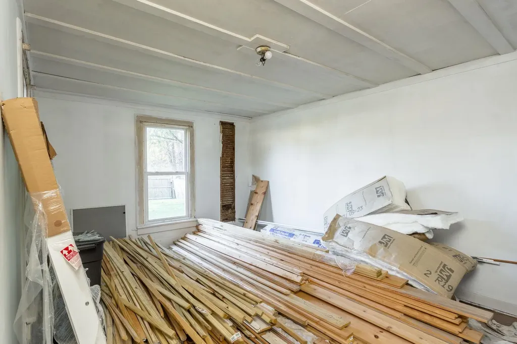 165 W Railroad Avenue Craigsville VA 24430