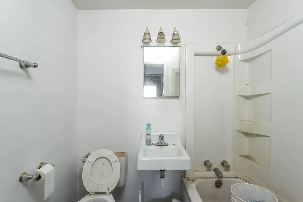 165 W Railroad Avenue Craigsville VA 24430