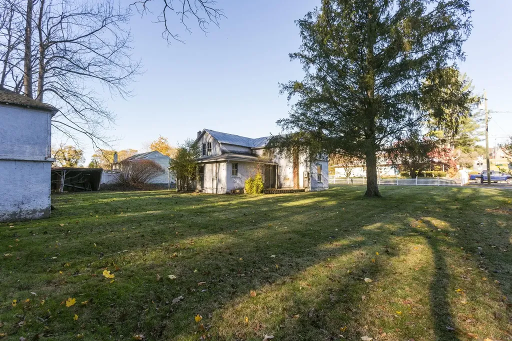 165 W Railroad Avenue Craigsville VA 24430