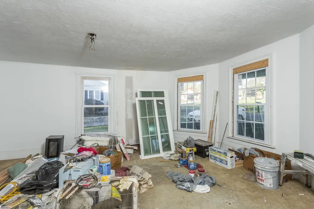 165 W Railroad Avenue Craigsville VA 24430