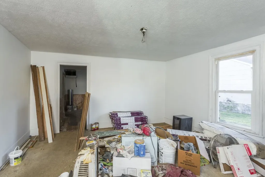 165 W Railroad Avenue Craigsville VA 24430