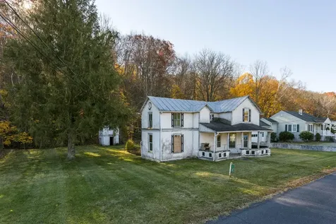 165 W Railroad Avenue Craigsville VA 24430