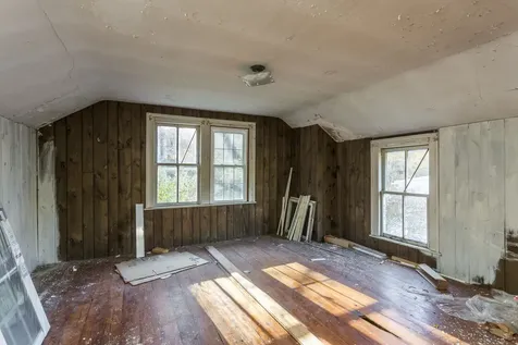 165 W Railroad Avenue Craigsville VA 24430