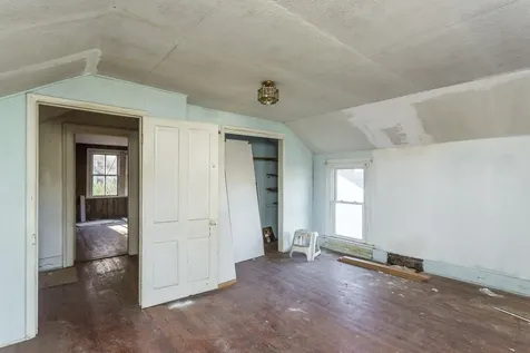 165 W Railroad Avenue Craigsville VA 24430
