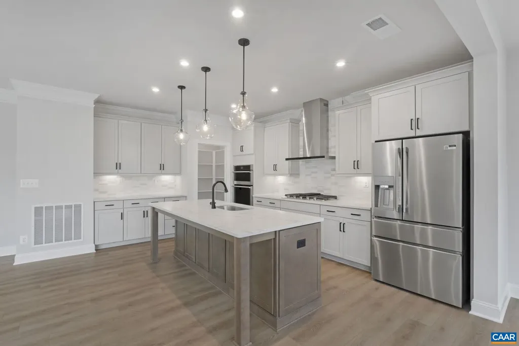 24 Sablewood Drive Charlottesville VA 22911