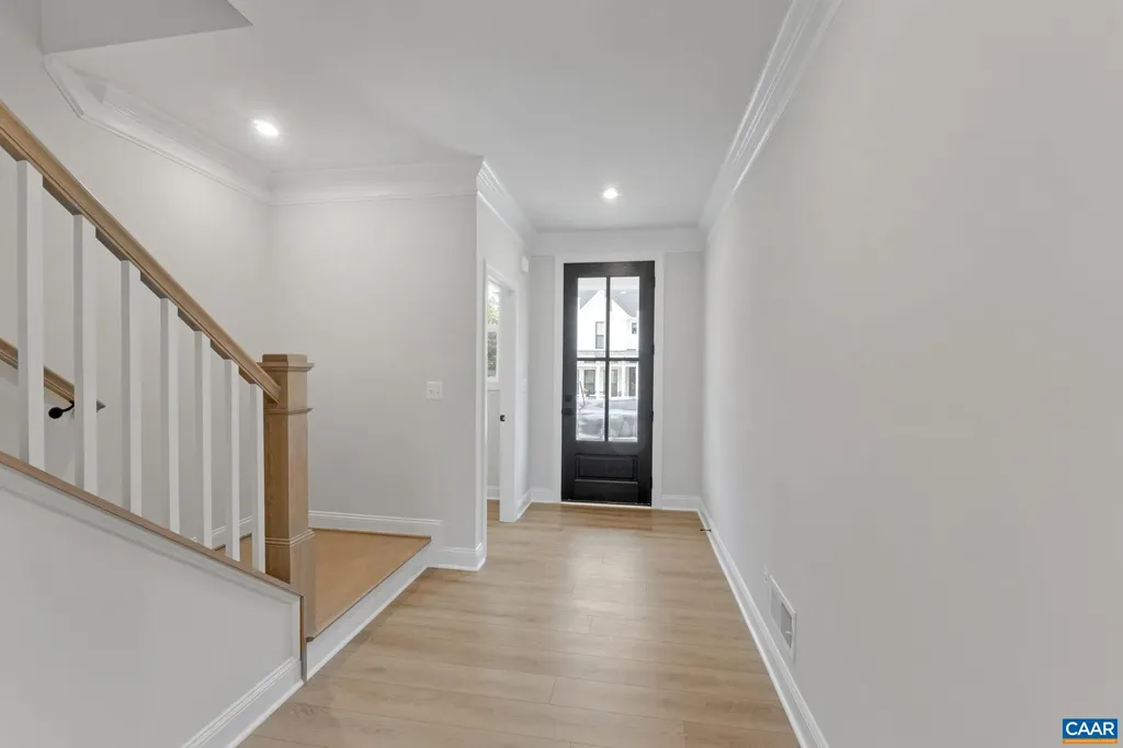 24 Sablewood Drive Charlottesville VA 22911