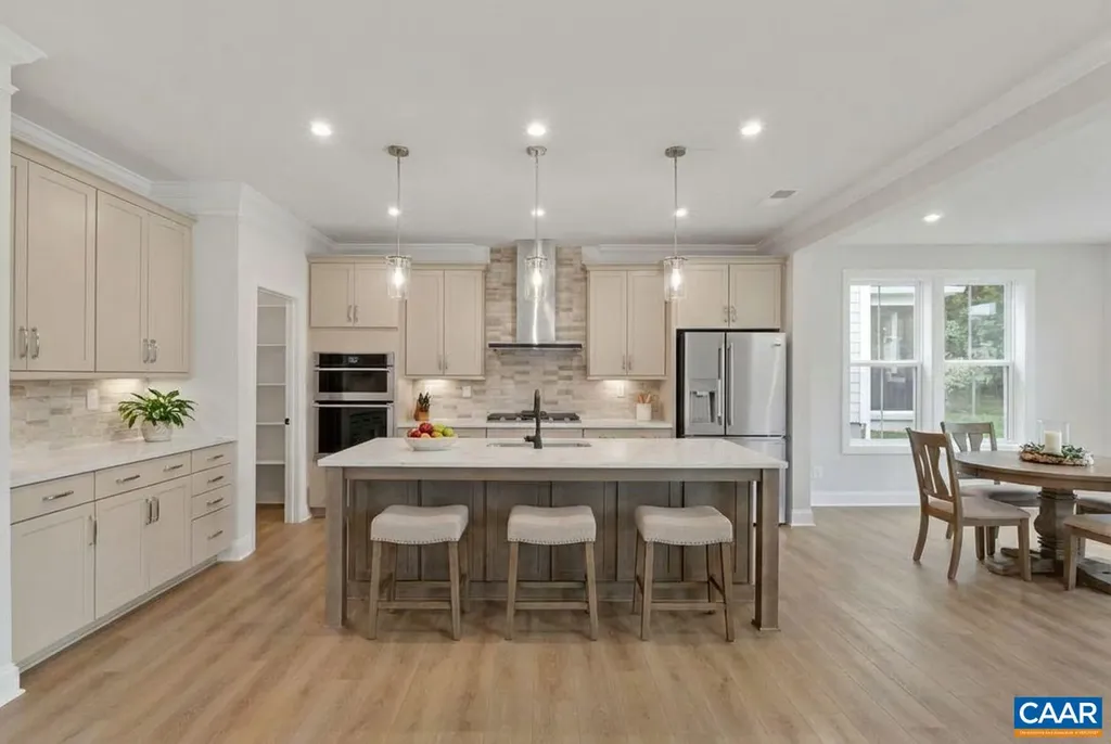 24 Sablewood Drive Charlottesville VA 22911