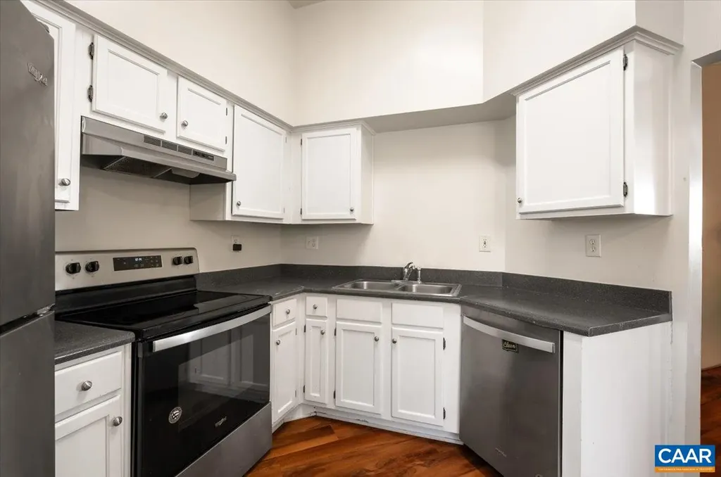 1075 Weybridge Court Charlottesville VA 22911