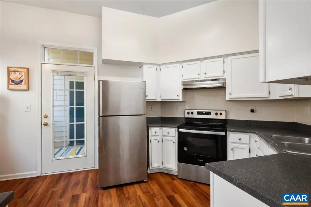 1075 Weybridge Court Charlottesville VA 22911