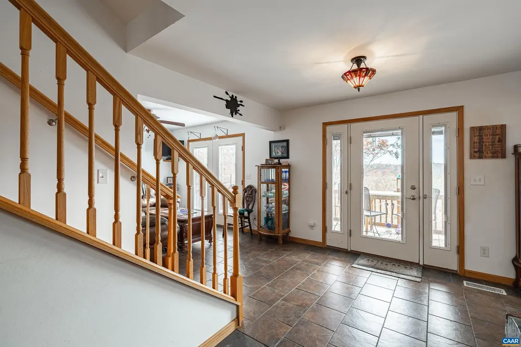 125 River Breeze Court Howardsville VA 24562