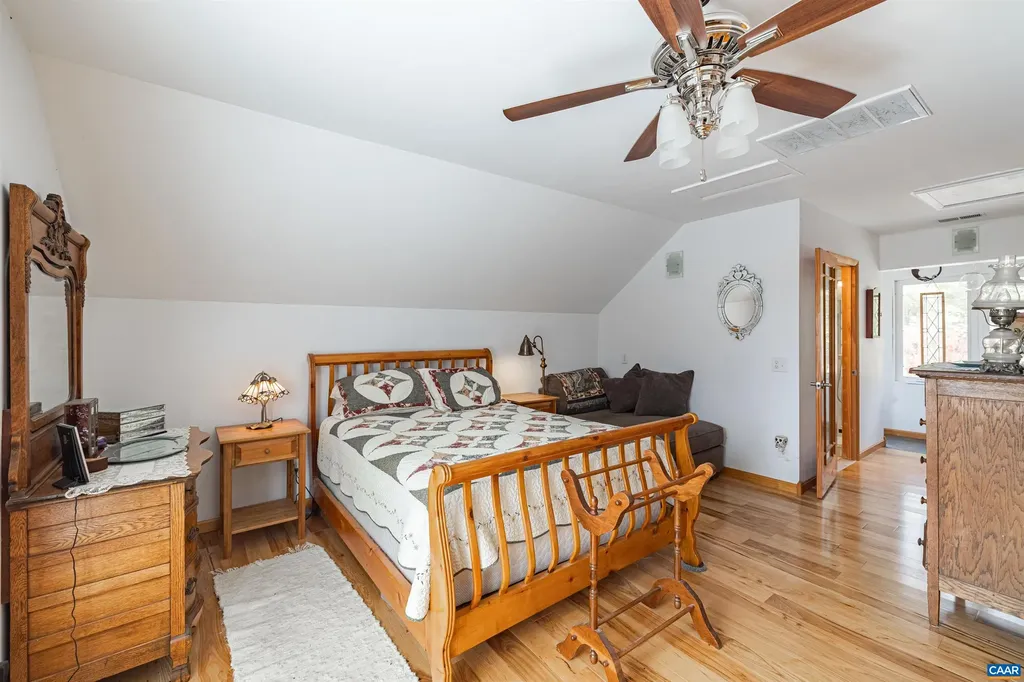 125 River Breeze Court Howardsville VA 24562