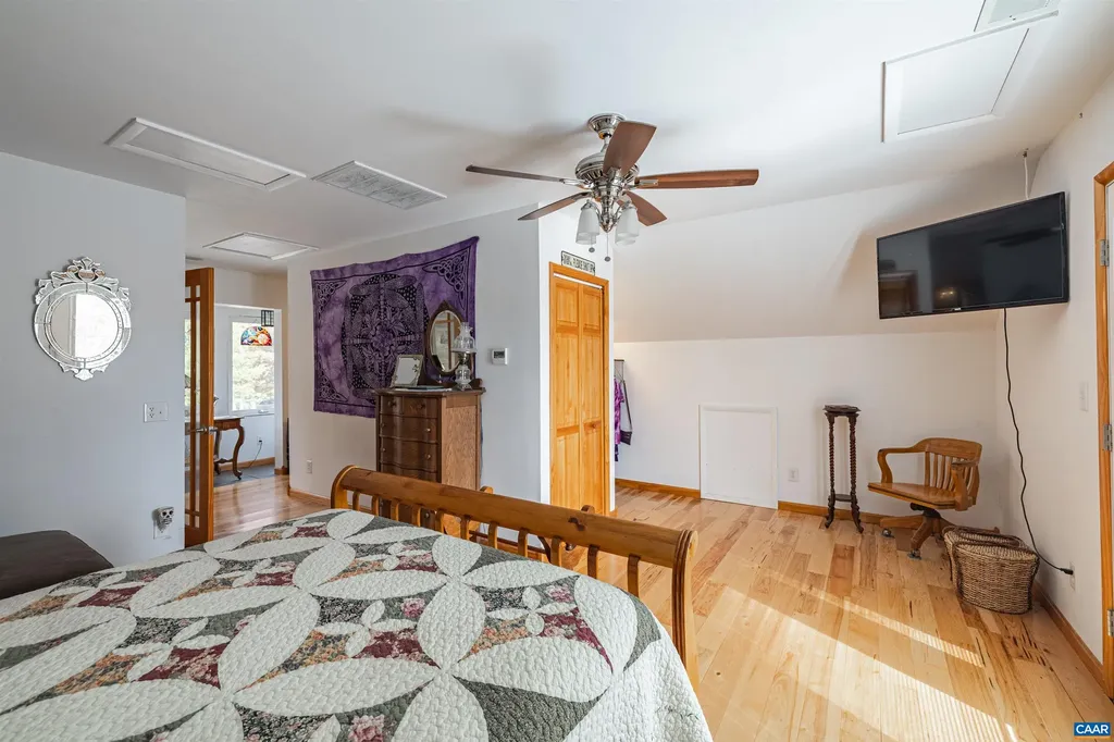 125 River Breeze Court Howardsville VA 24562