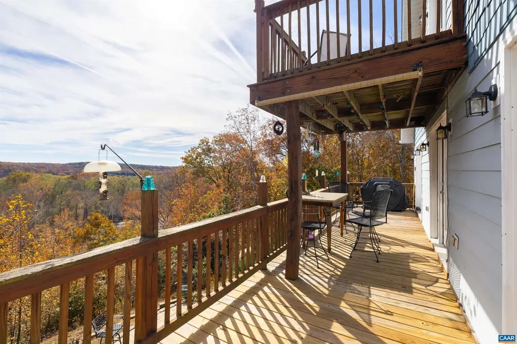 125 River Breeze Court Howardsville VA 24562