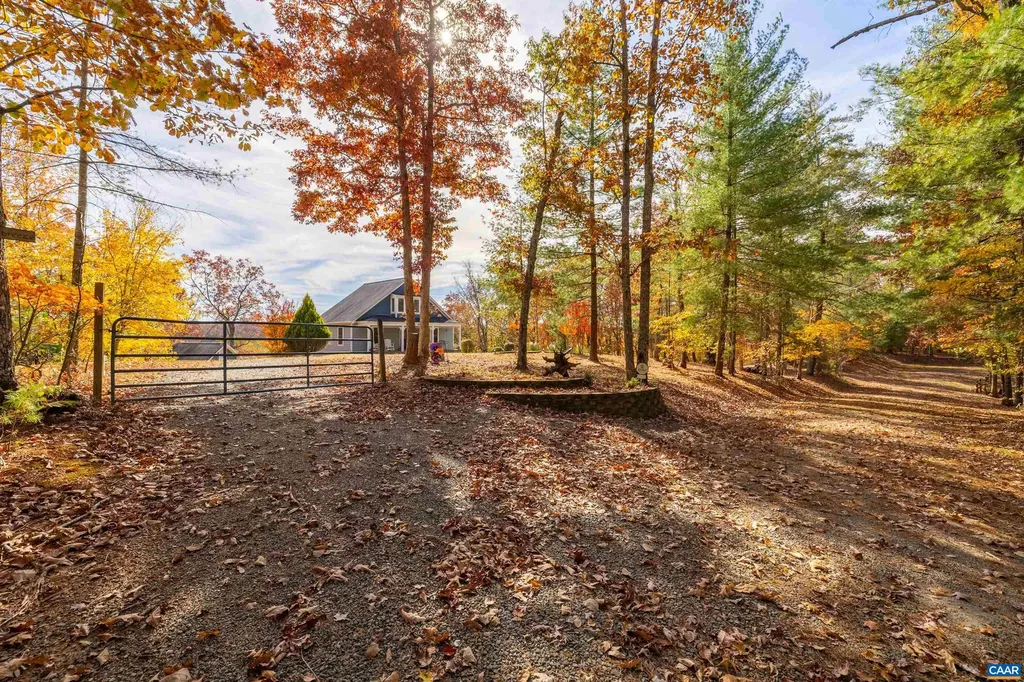 125 River Breeze Court Howardsville VA 24562