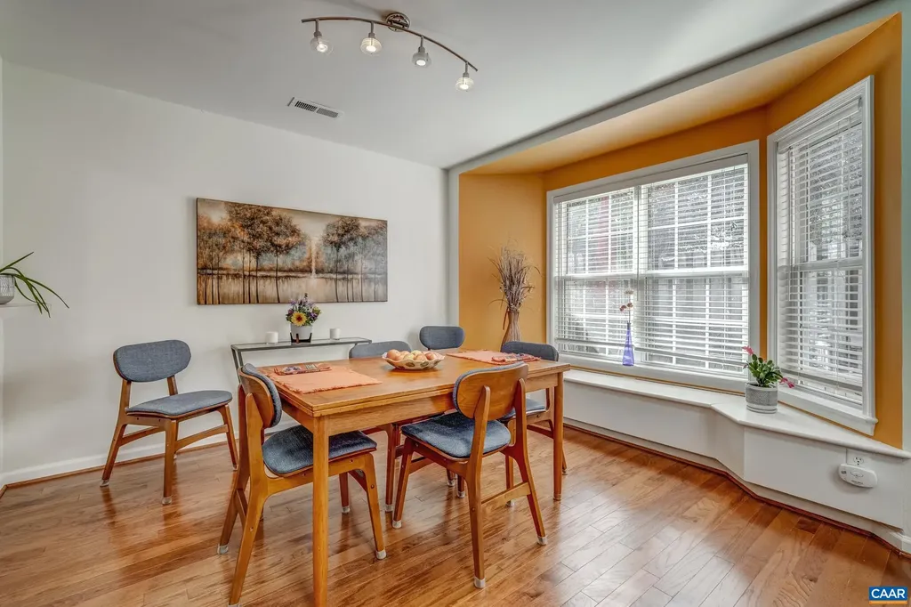 1374 Wimbledon Way Charlottesville VA 22901