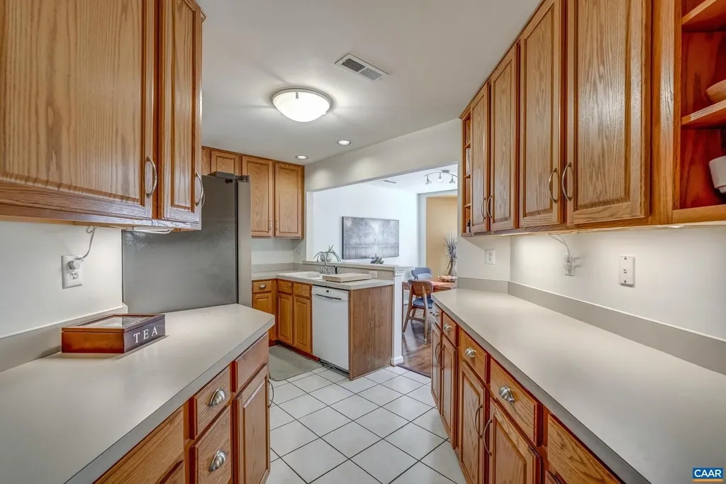 1374 Wimbledon Way Charlottesville VA 22901