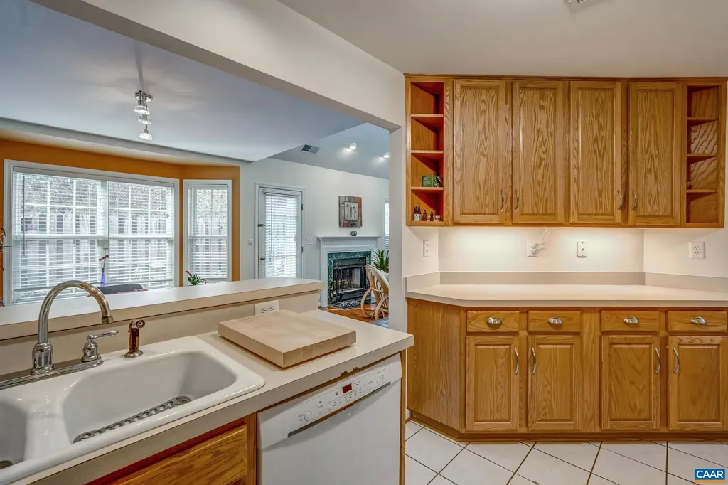 1374 Wimbledon Way Charlottesville VA 22901