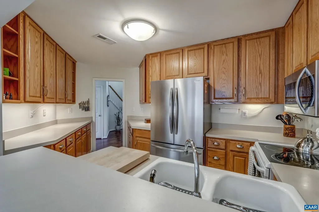 1374 Wimbledon Way Charlottesville VA 22901