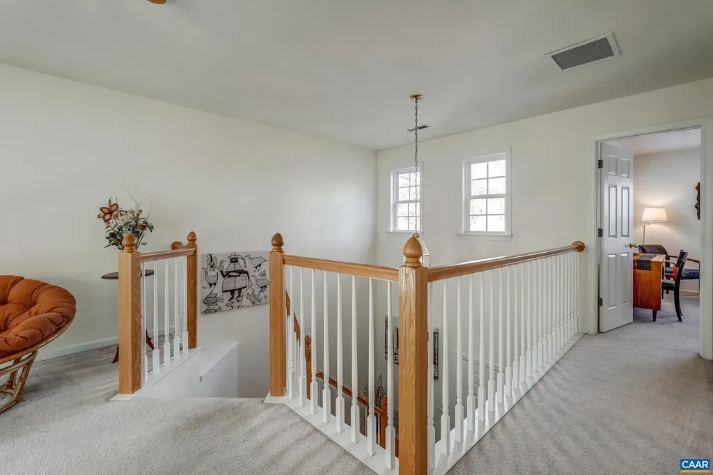 1374 Wimbledon Way Charlottesville VA 22901