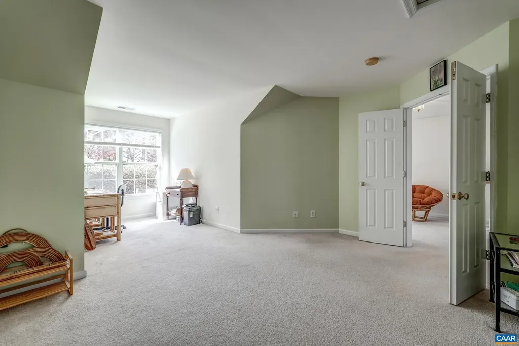 1374 Wimbledon Way Charlottesville VA 22901