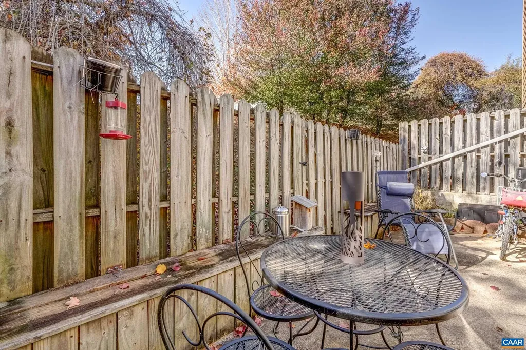 1374 Wimbledon Way Charlottesville VA 22901