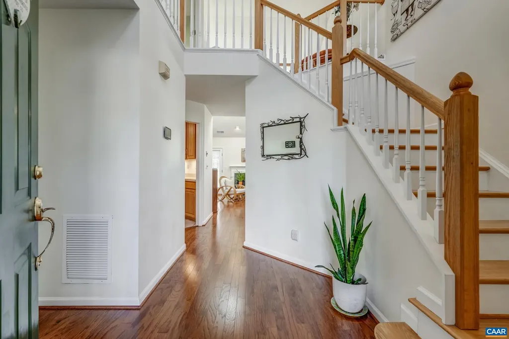 1374 Wimbledon Way Charlottesville VA 22901