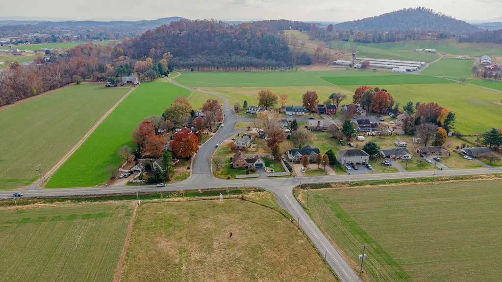 4216 Countryside Drive Bridgewater VA 22812