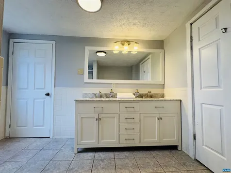 43 Niswander Road Staunton VA 24401