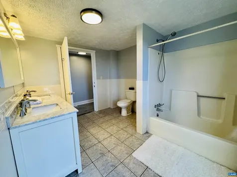 43 Niswander Road Staunton VA 24401