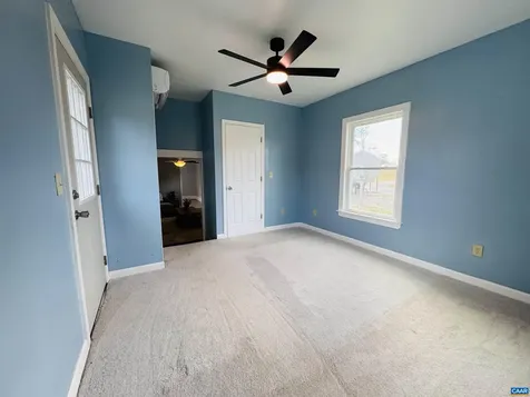 43 Niswander Road Staunton VA 24401
