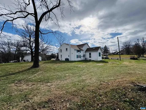 43 Niswander Road Staunton VA 24401