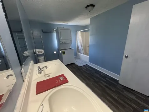 43 Niswander Road Staunton VA 24401