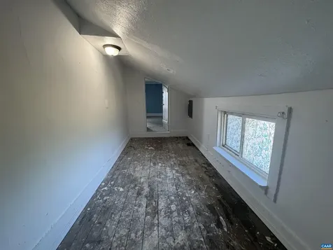 43 Niswander Road Staunton VA 24401