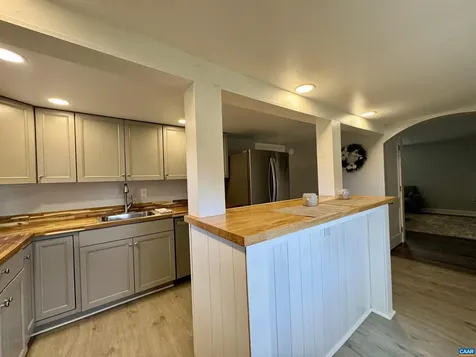 43 Niswander Road Staunton VA 24401