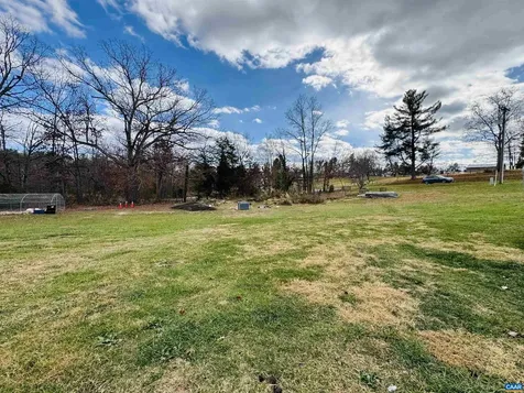 43 Niswander Road Staunton VA 24401