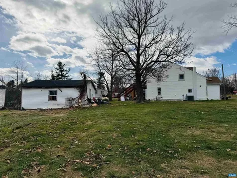 43 Niswander Road Staunton VA 24401