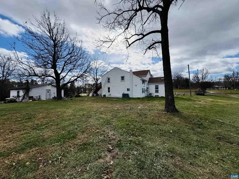 43 Niswander Road Staunton VA 24401